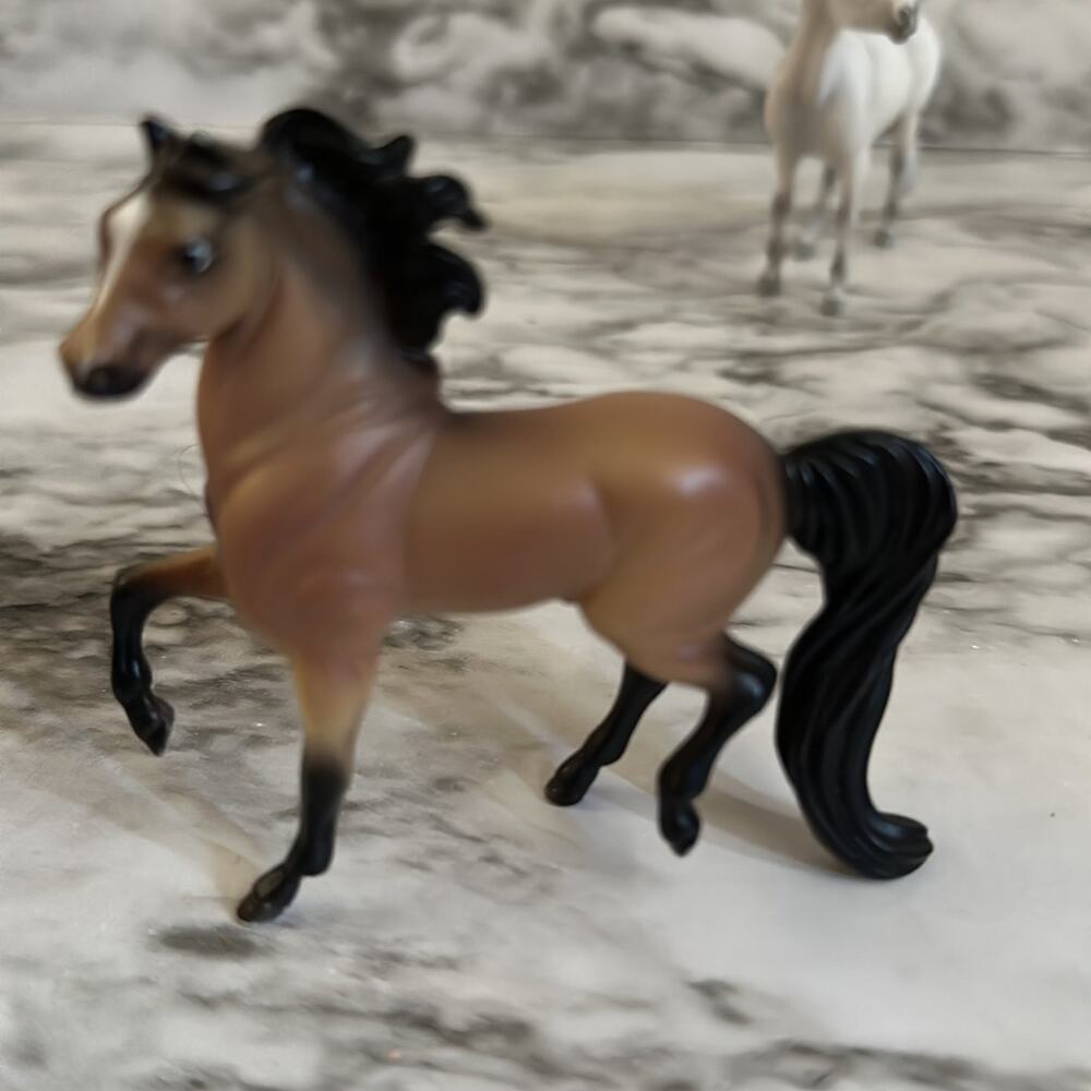 Breyer horses - Picture 6 of 7